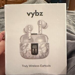 White Wireless Earbuds